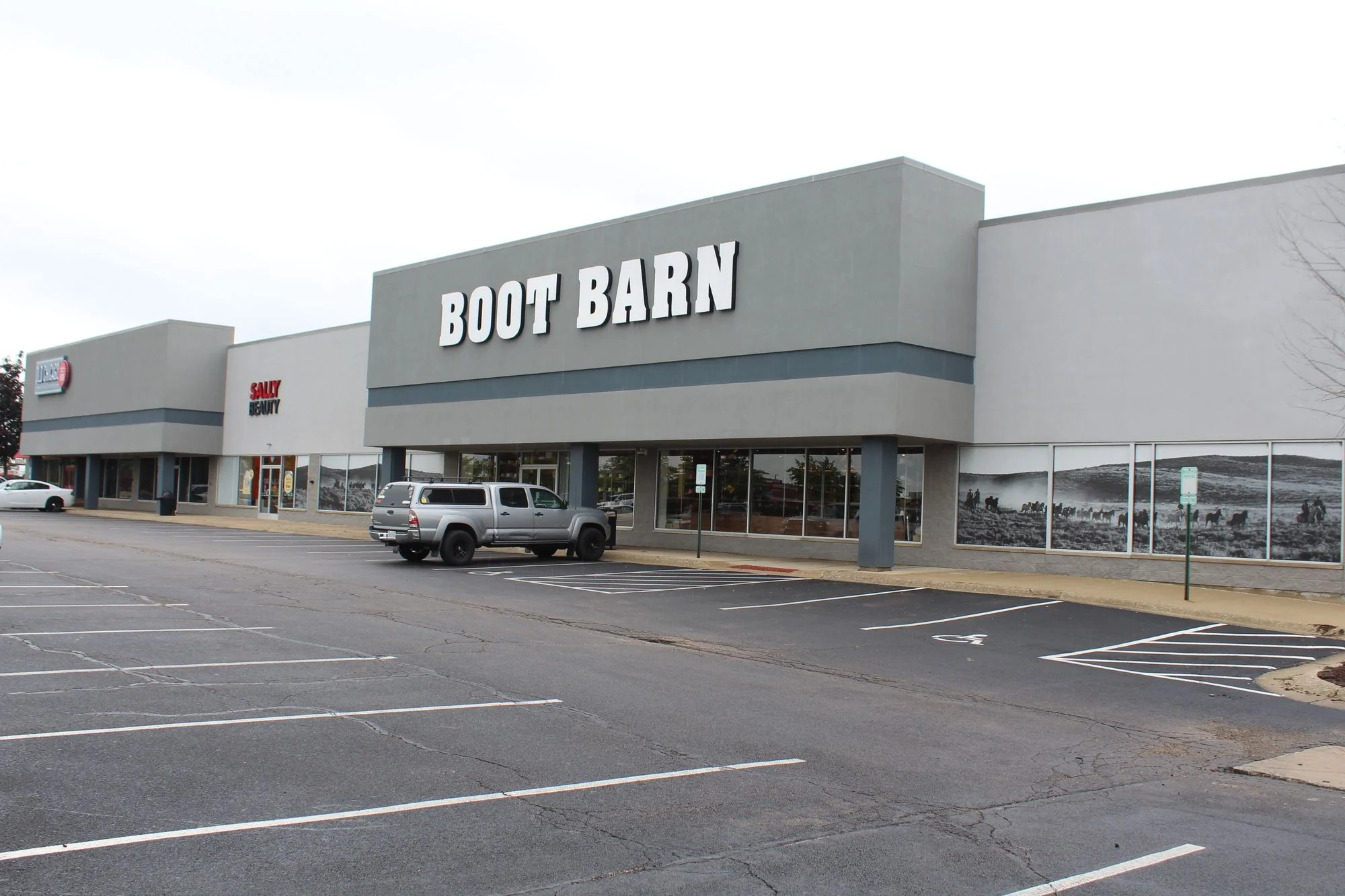 State Street Marketplace — Lease in Rockford, IL, photo 5 of 5