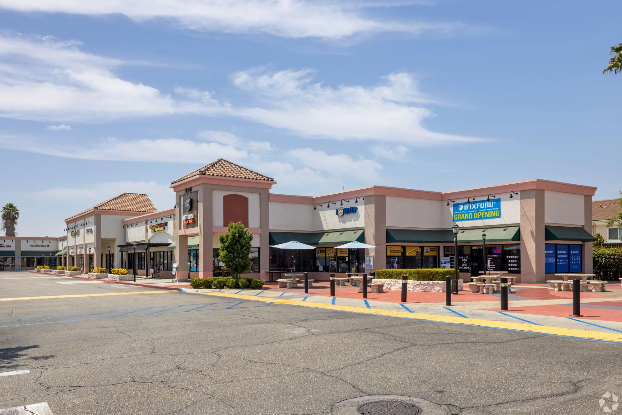 Artesia Oasis Plaza