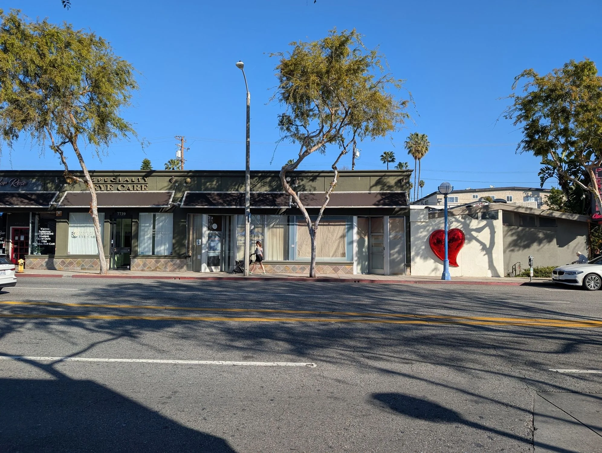 7735 Santa Monica Blvd — Lease in West Hollywood, CA, photo 1 of 5