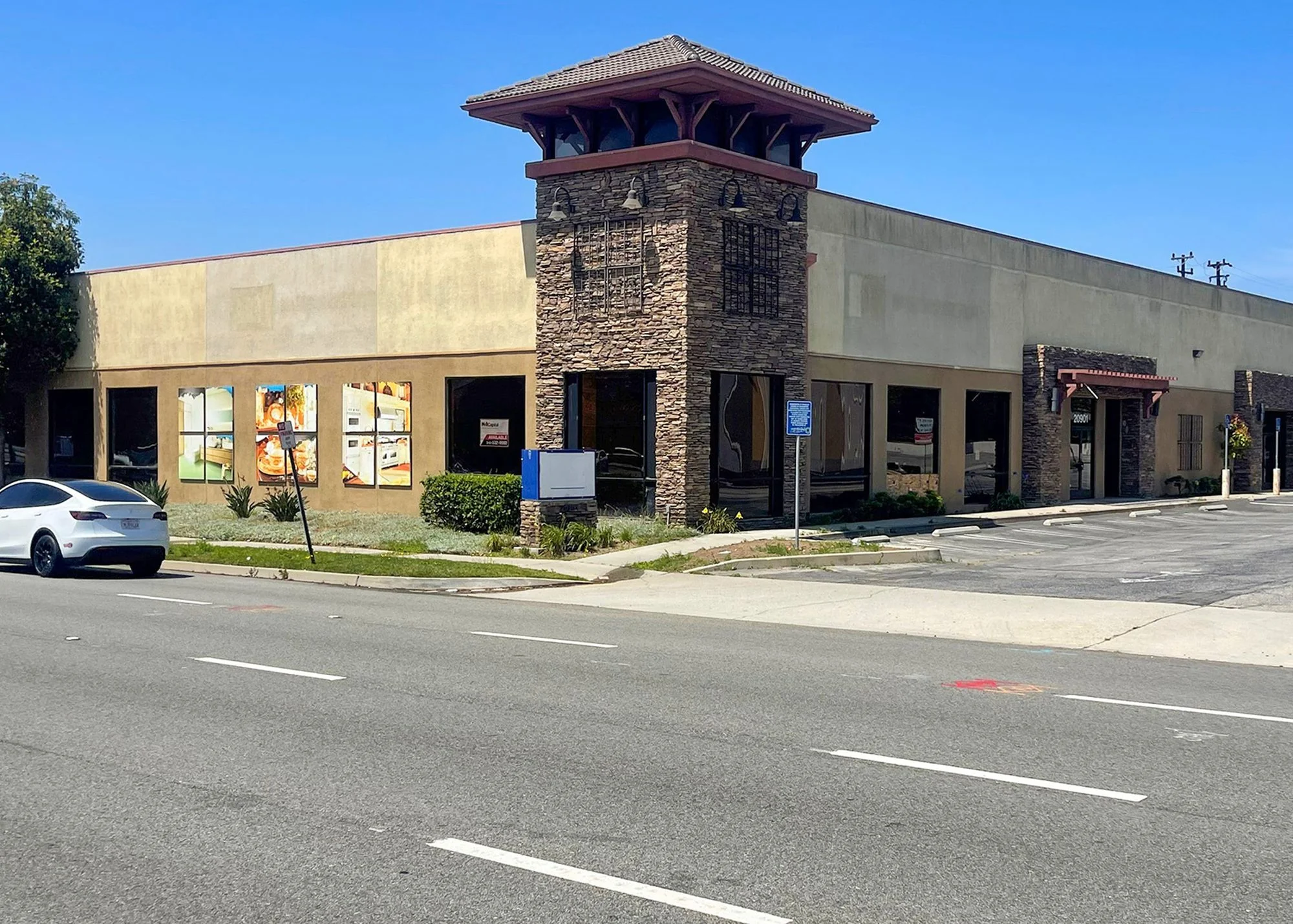 20821-20901 Hawthorne Blvd. — Lease in Torrance, CA, photo 1 of 3