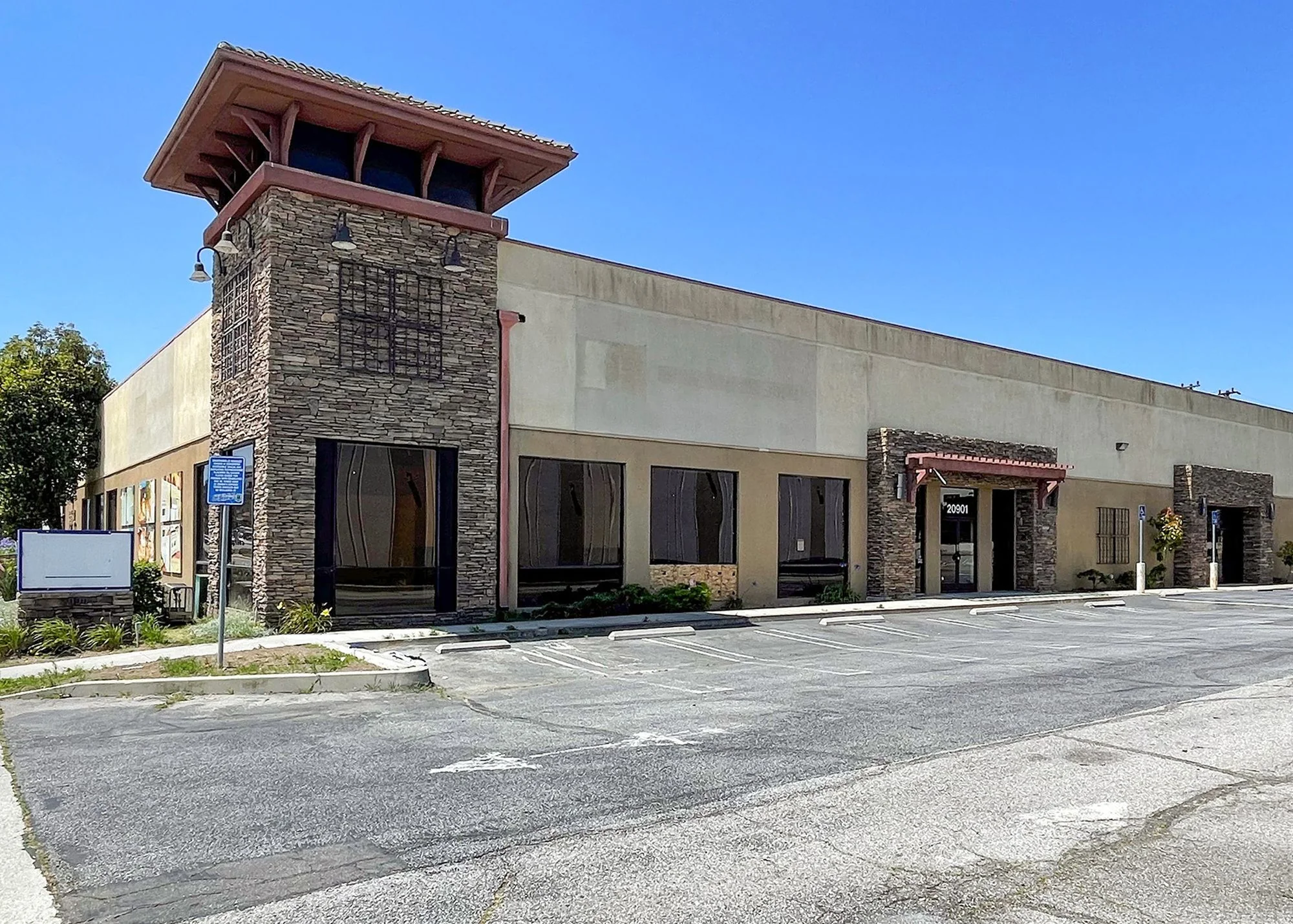 20821-20901 Hawthorne Blvd. — Lease in Torrance, CA, photo 2 of 3