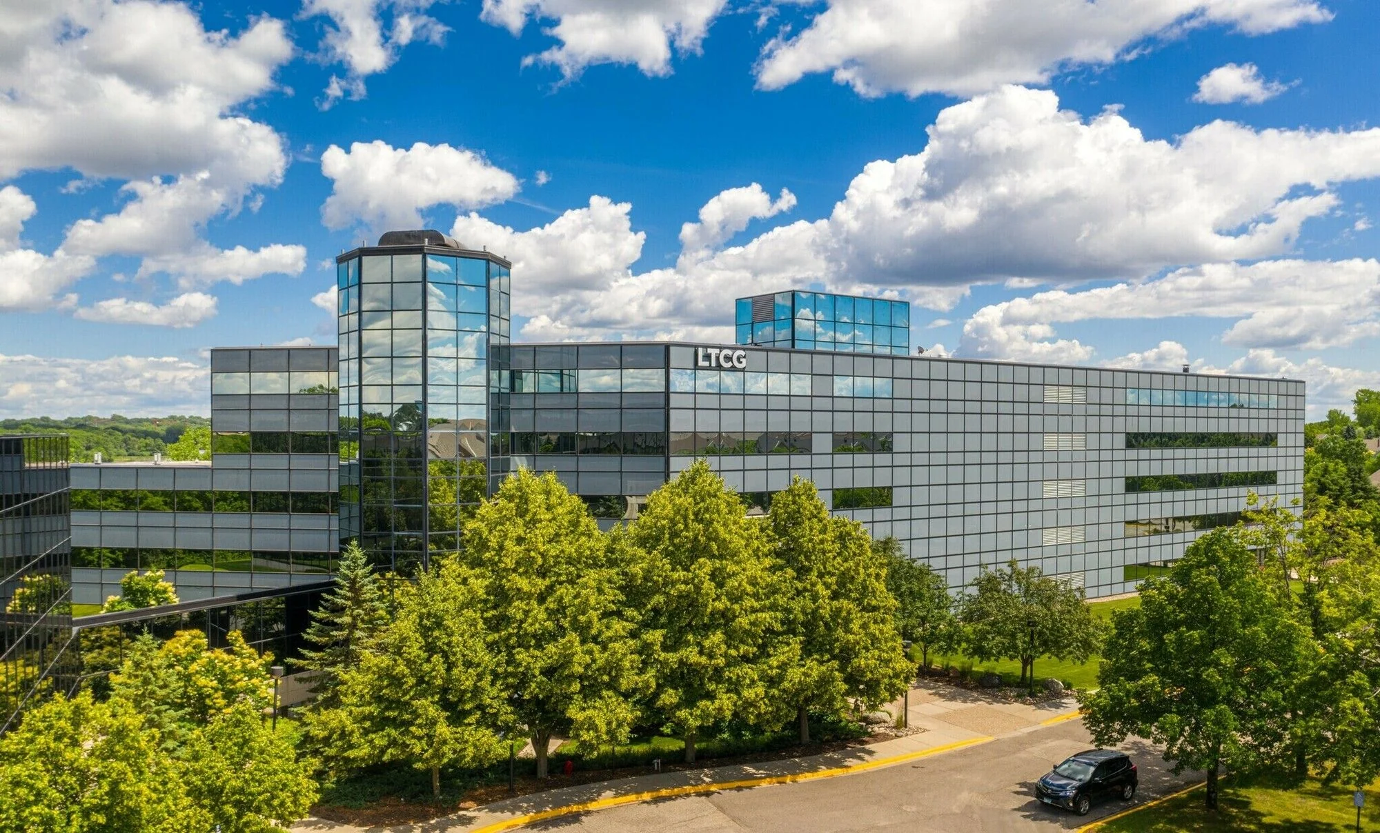 Prairie Lakes Corporate Center I - office for sale in eden prairie, MN