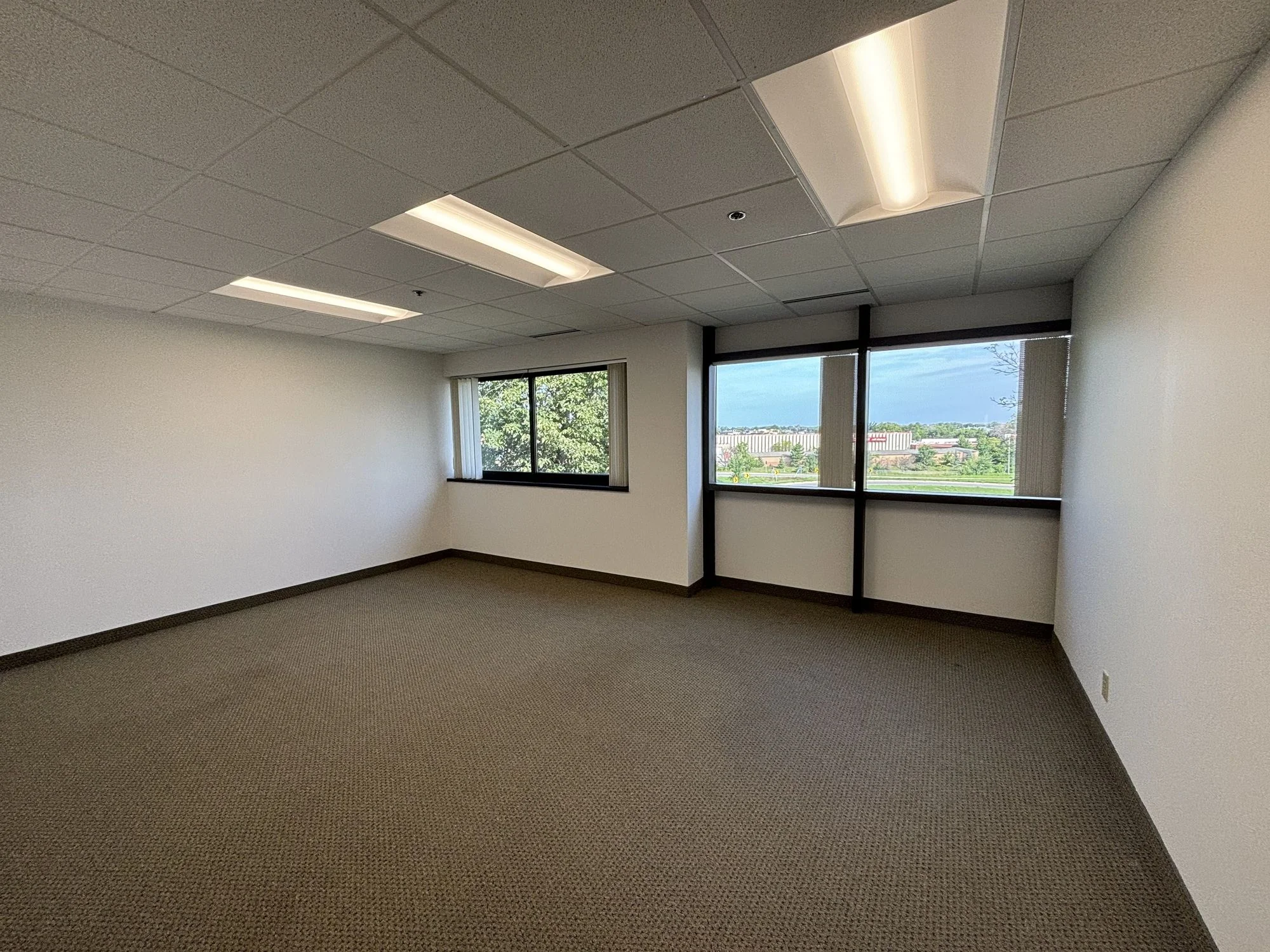 Dupont Office Center — Lease in Bloomington, MN, photo 5 of 8