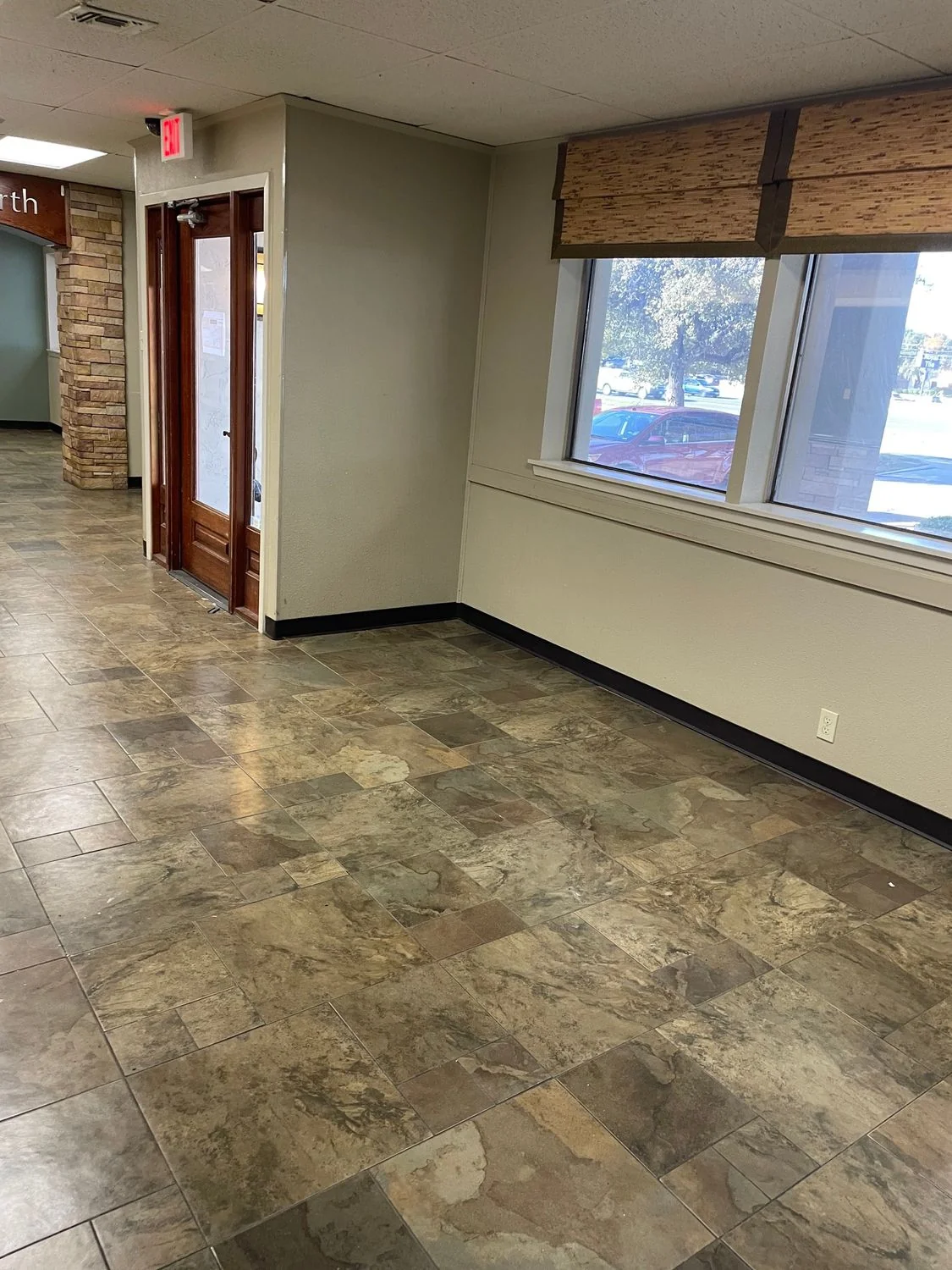 16302 San Pedro Ave — Lease in San Antonio, TX, photo 7 of 8