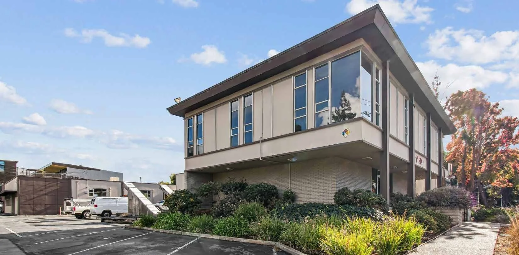 1150 Chrysler Dr — Lease in Menlo Park, CA, photo 1 of 1