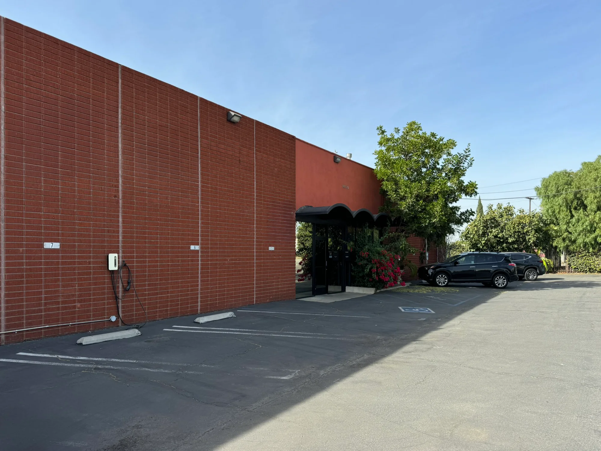 14105 S. Avalon Blvd. — Lease in Los Angeles, CA, photo 1 of 8