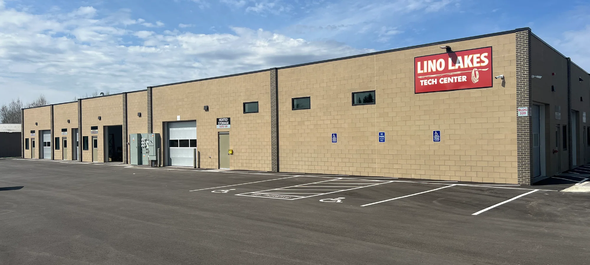 Lino Lakes Tech Center — Lease in Lino Lakes, MN, photo 1 of 8