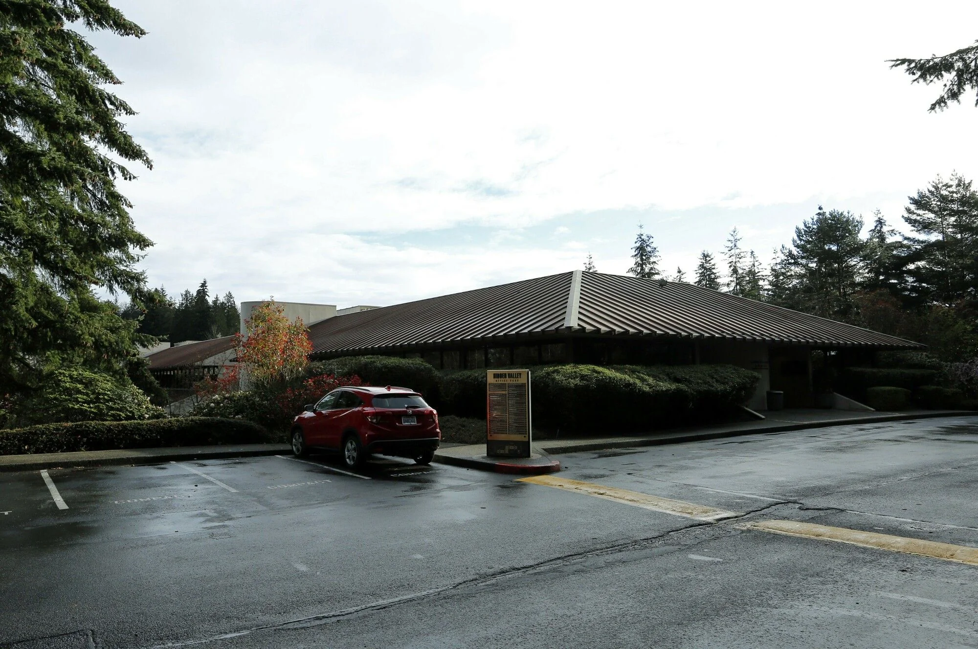 Hidden Valley Office Park — Lease in Bellevue, WA, photo 2 of 8