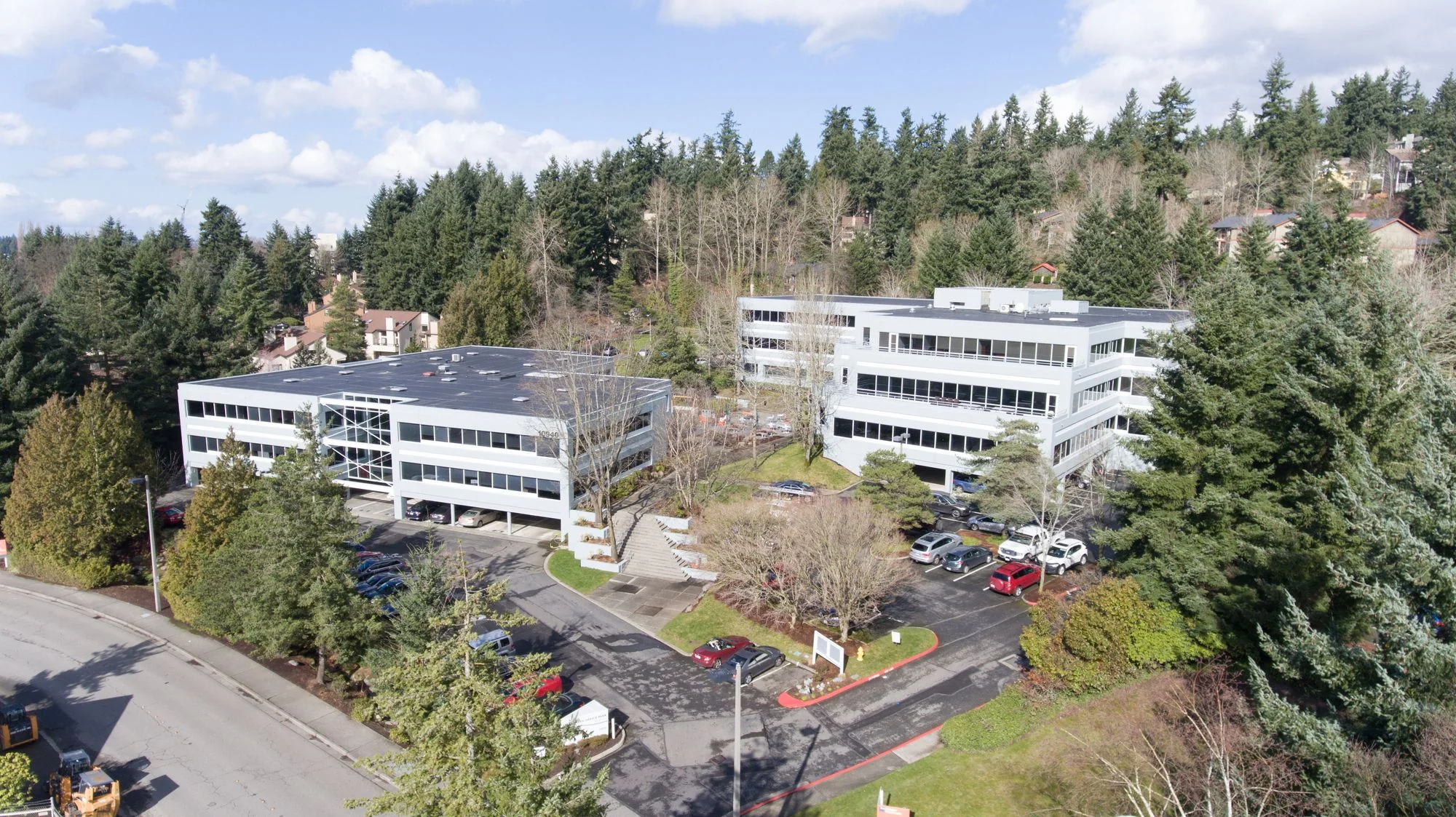 Evergreen Office Park - 10940 NE 33rd Pl -Building 1 — Lease in Bellevue, WA, photo 1 of 1