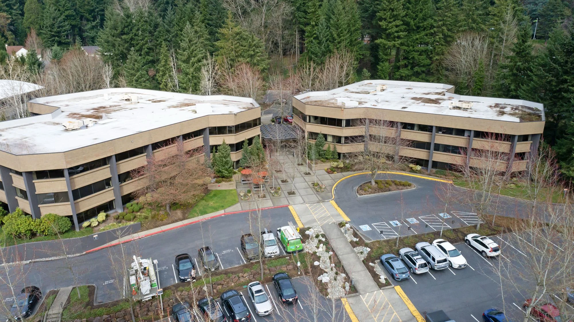 Bel- Spring 520 - 11820 Northup Way -East Bldg — Lease in Bellevue, WA, photo 1 of 5