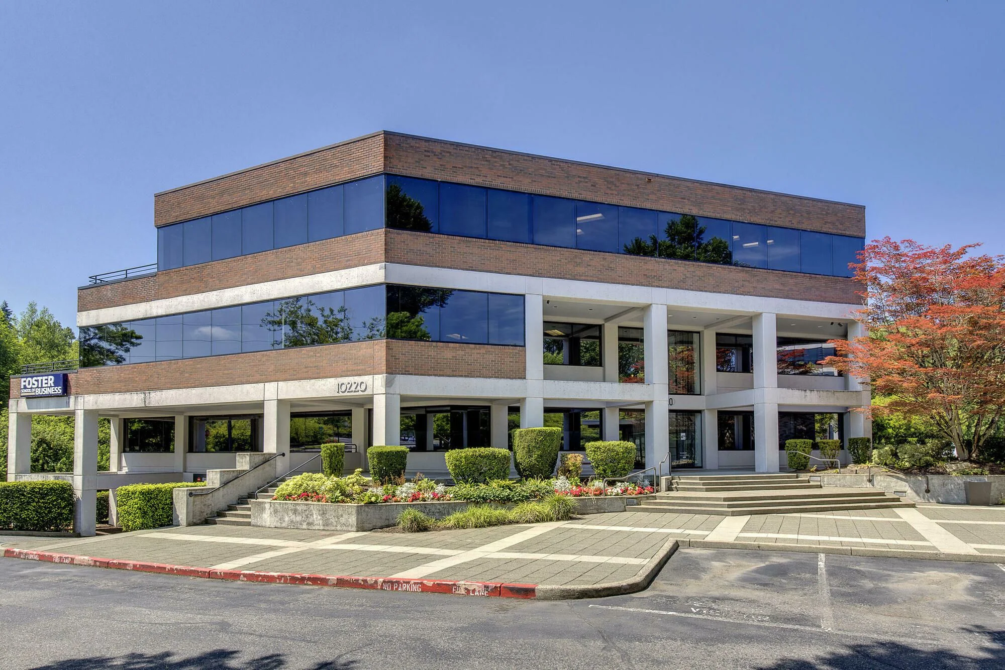 Plaza Yarrow Bay - Bldg 1 — Lease in Kirkland, WA, photo 1 of 2