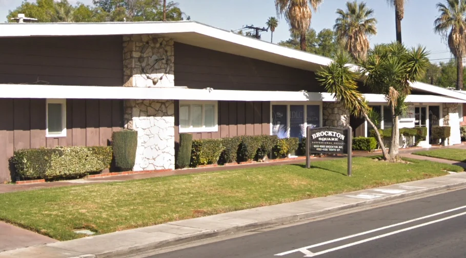 Brockton Square — Lease in Riverside, CA, photo 2 of 3