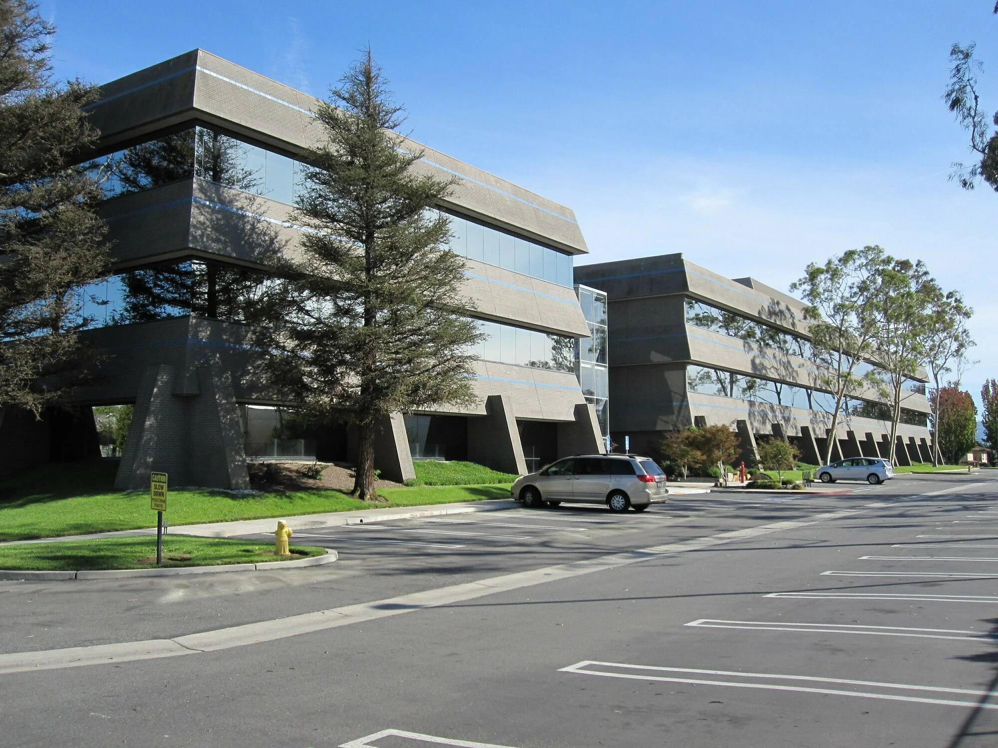 Mariner Court — Lease in Torrance, CA, photo 1 of 8