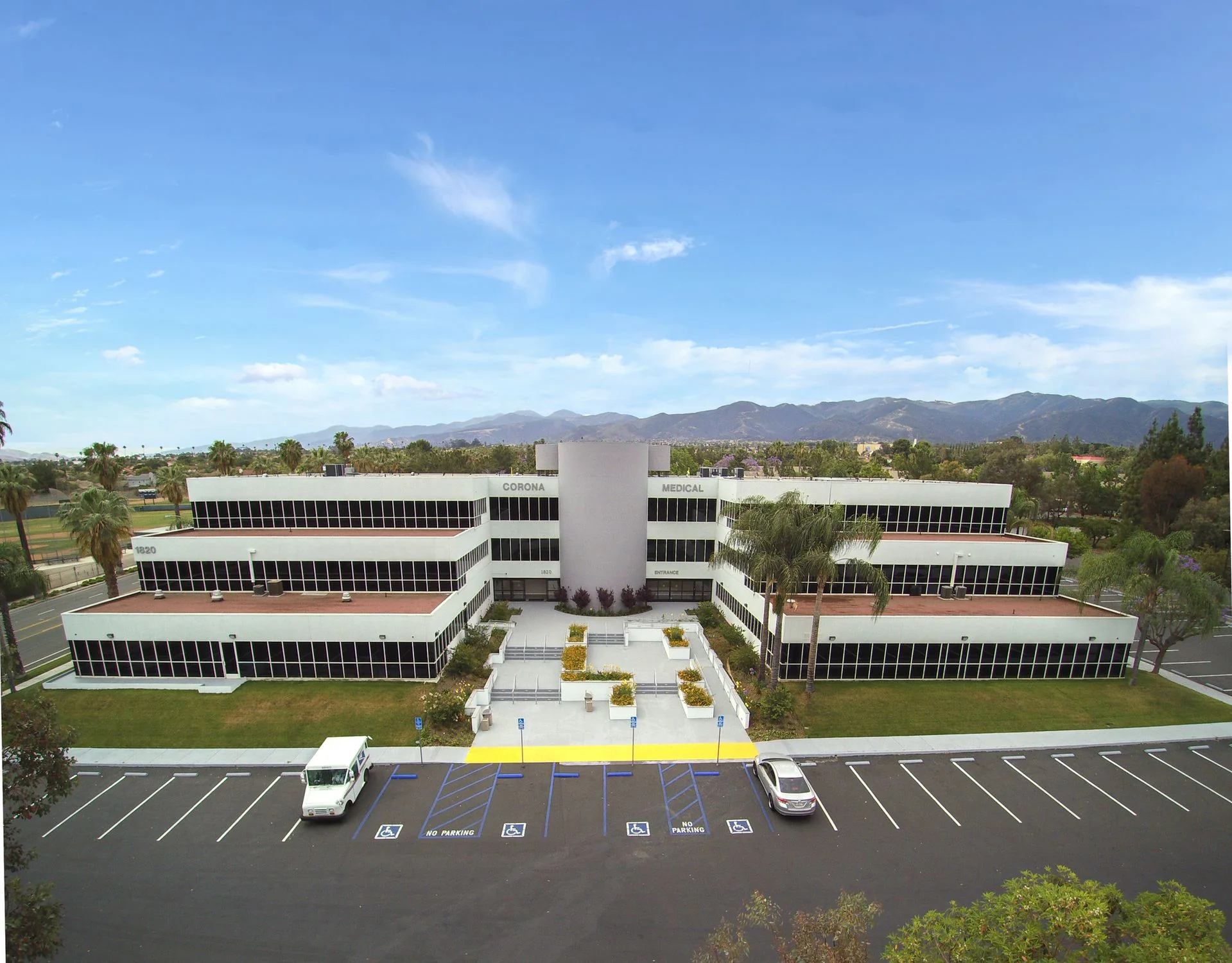 Corona Professional Plaza — Lease in Corona, CA, photo 1 of 2