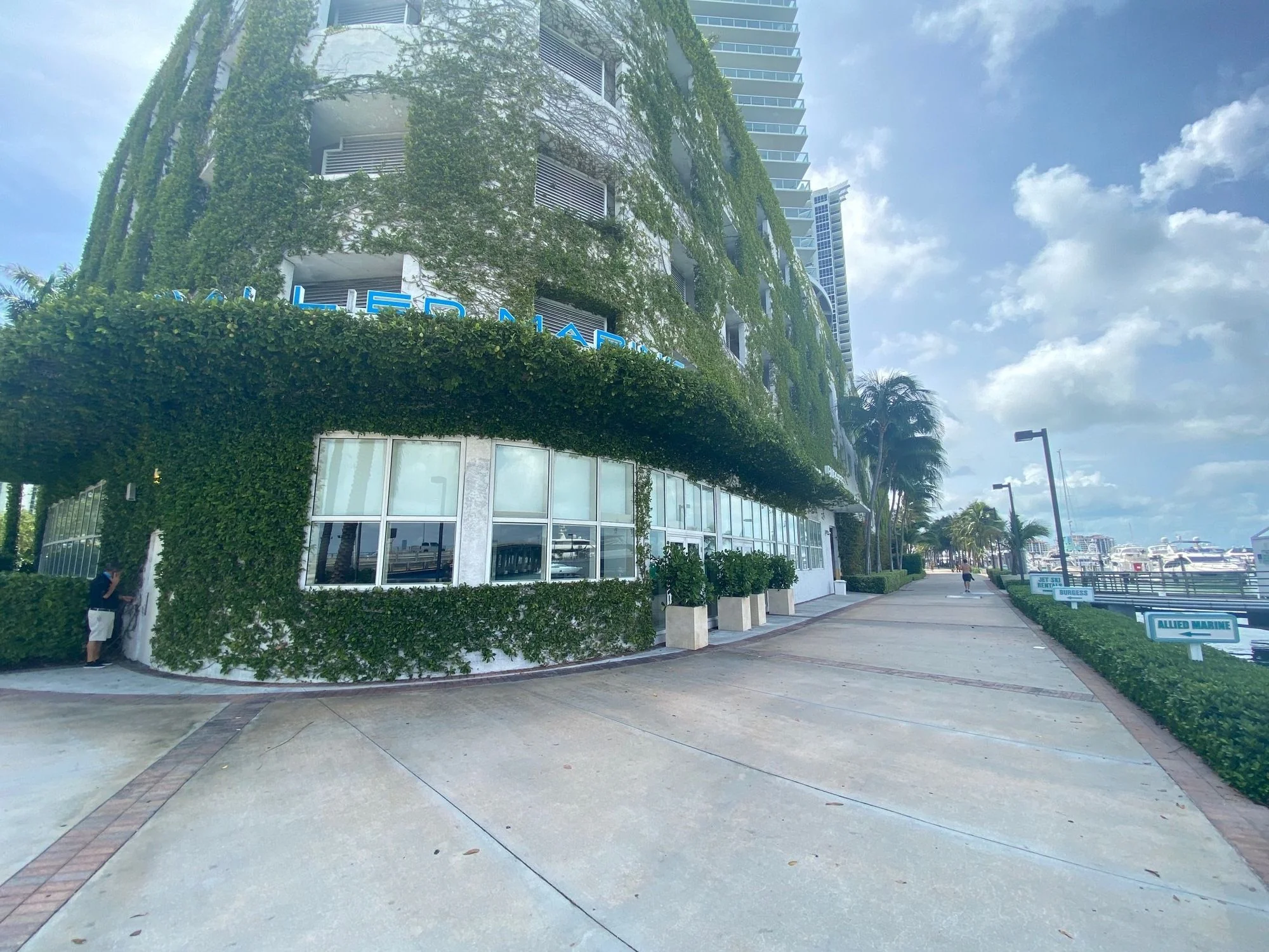 Core Building — Lease in Miami Beach, FL, photo 4 of 5