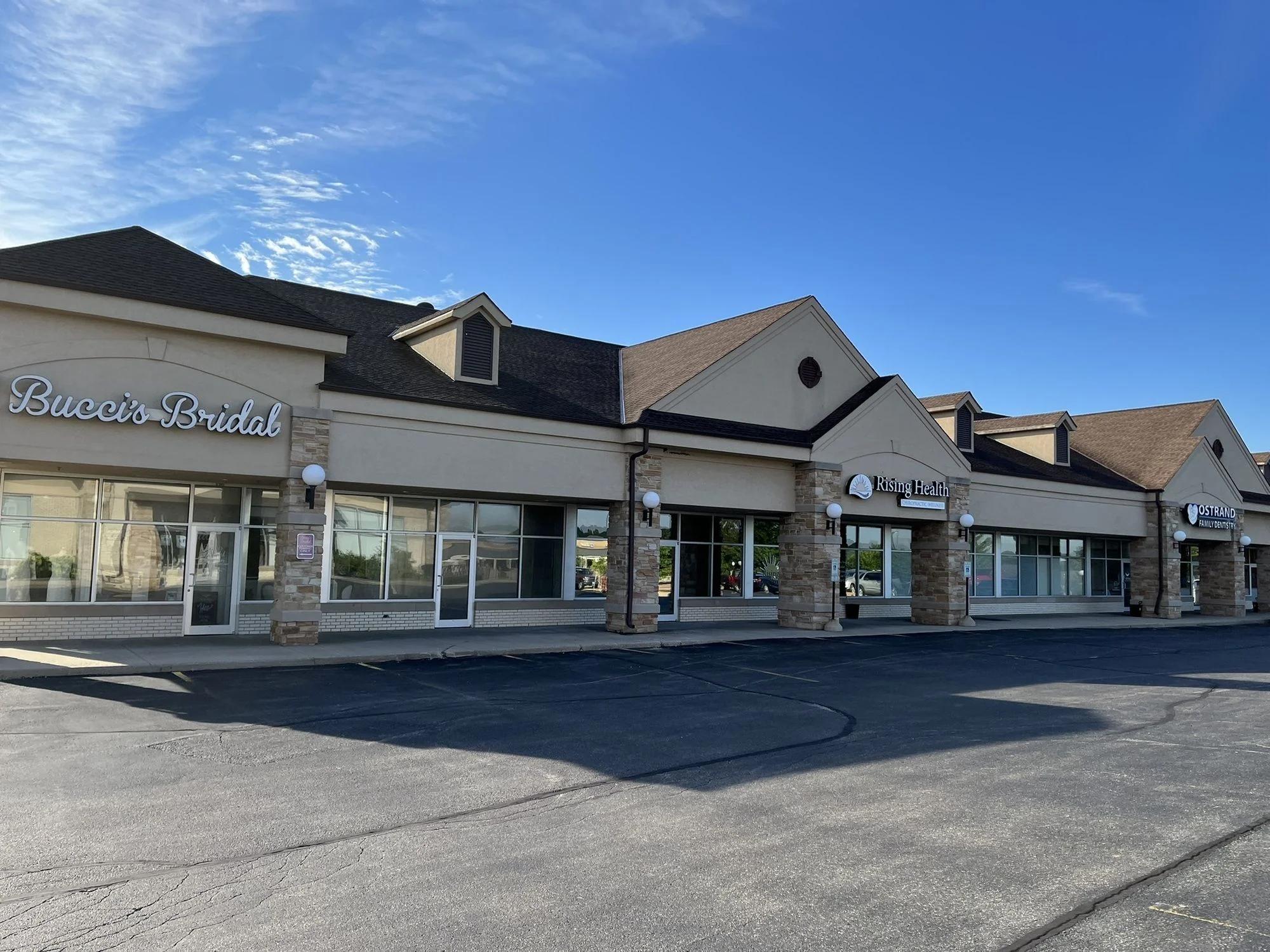 Lake Country Plaza — Lease in Pewaukee, WI, photo 2 of 2