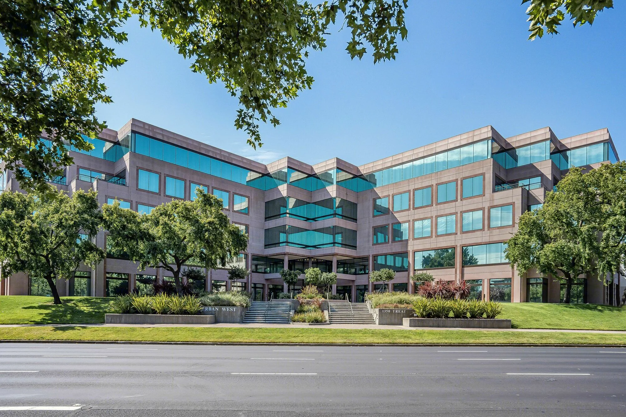 Urban West — Lease in Walnut Creek, CA, photo 1 of 1