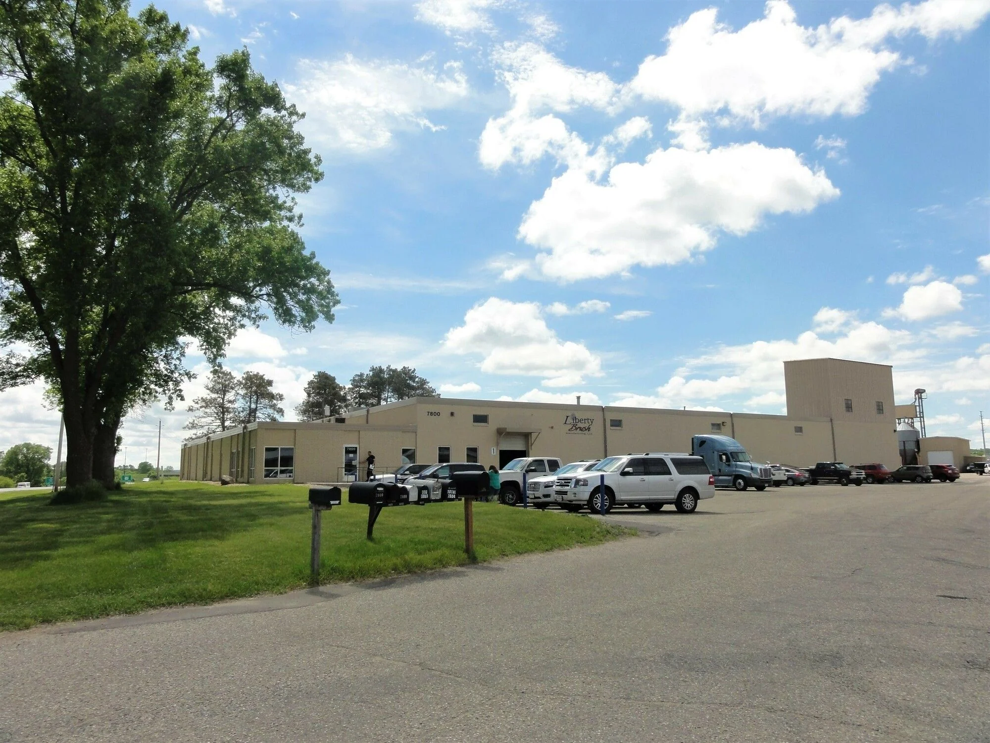 7800 E Cty Rd 101 — Lease in Shakopee, MN, photo 1 of 2
