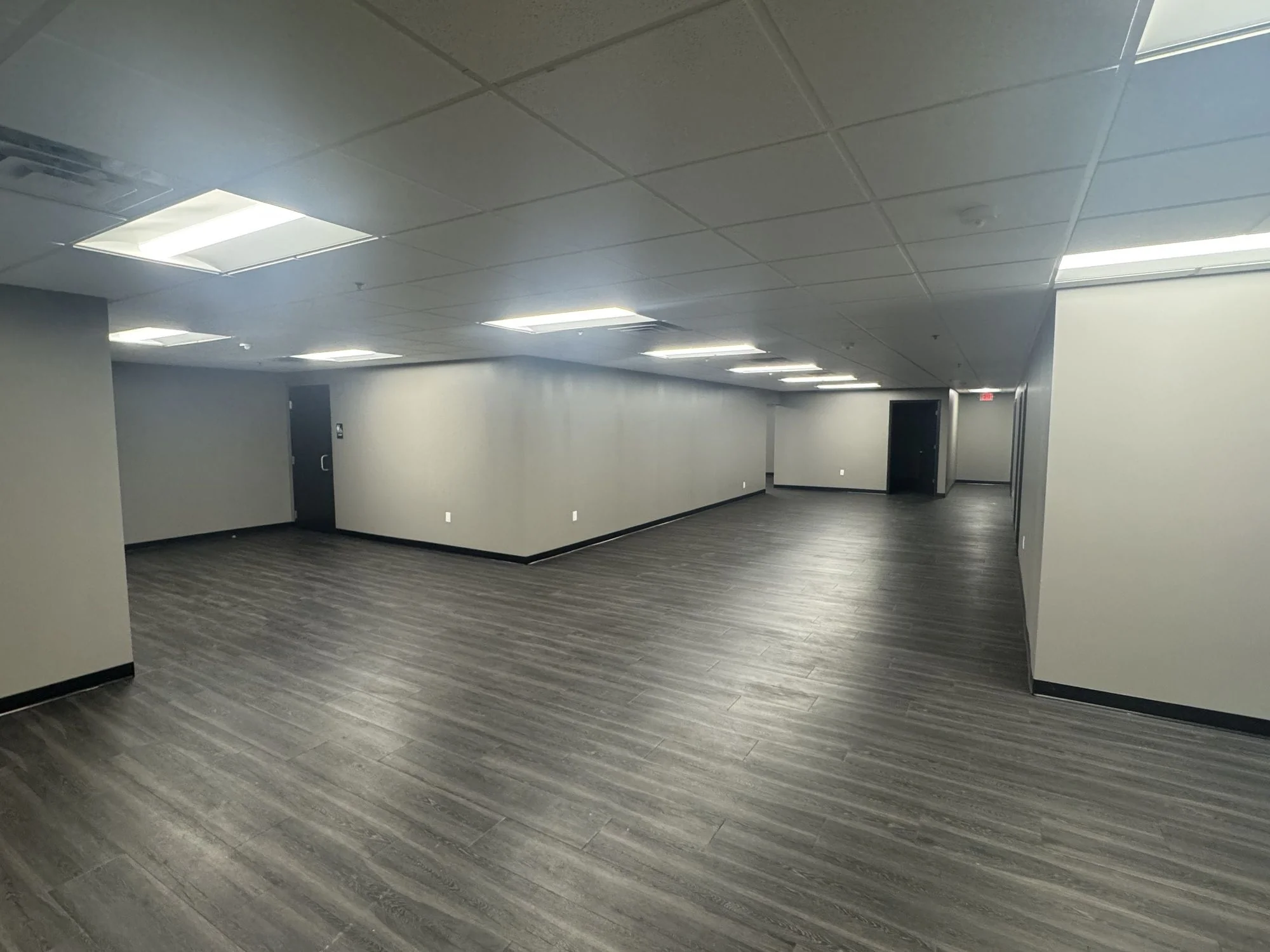Edina Commons — Lease in Edina, MN, photo 3 of 8