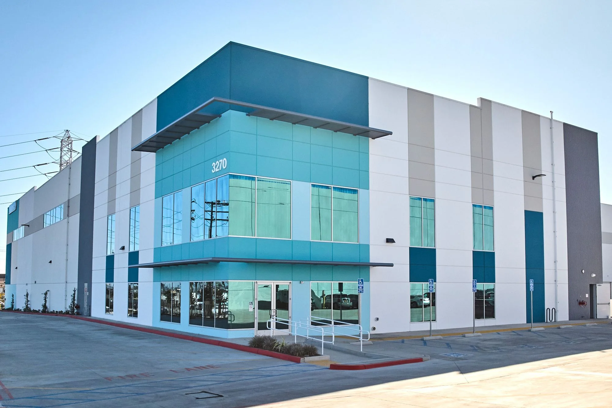 Comstock Industrial Center — Lease in Vernon, CA, photo 1 of 2