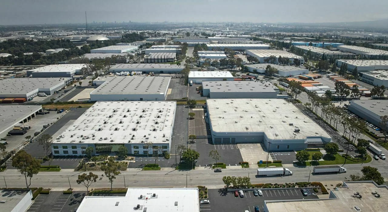 Dominguez Hills Industrial Park — Lease in Compton, CA, photo 1 of 4