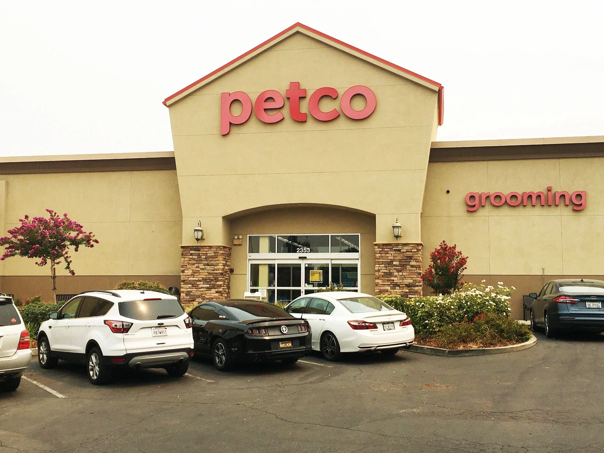 Currier Square Shopping Center — Lease in Oroville, CA, photo 2 of 4