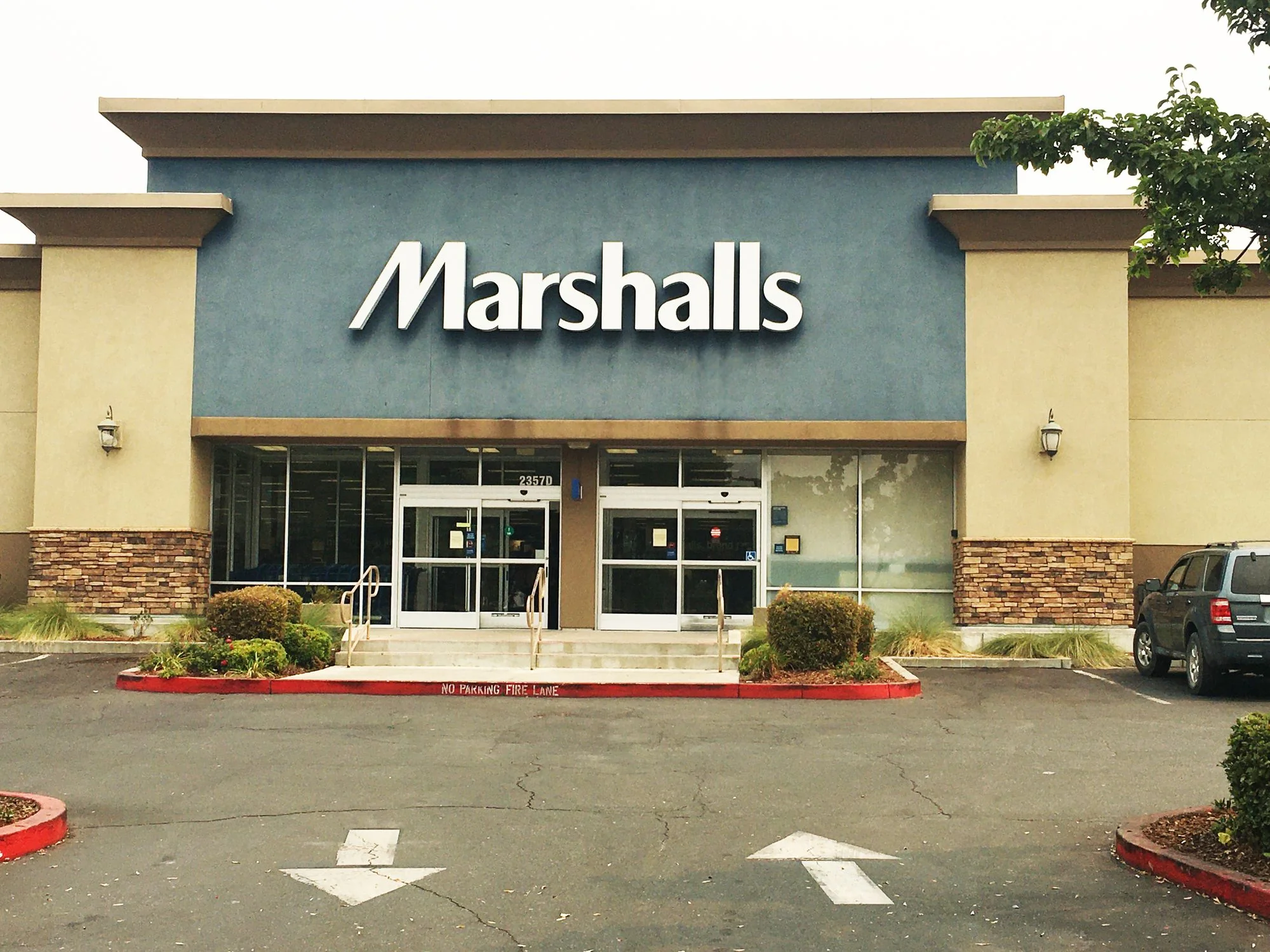 Currier Square Shopping Center — Lease in Oroville, CA, photo 3 of 4