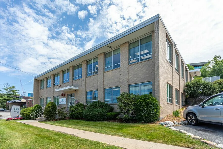 300 2nd Avenue — Lease in Waltham, MA, photo 1 of 1