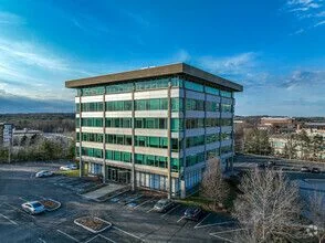 60 Hickory Dr — Lease in Waltham, MA, photo 1 of 1