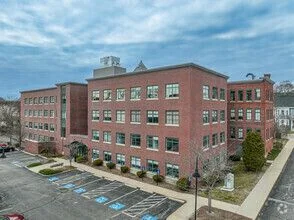 260 Charles St — Lease in Waltham, MA, photo 1 of 1