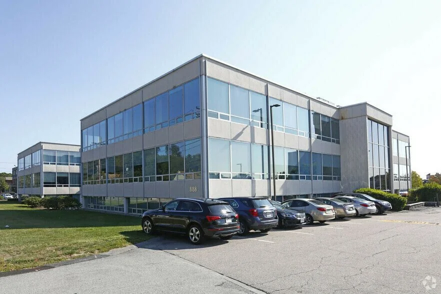 888 Washington St — Lease in Dedham, MA, photo 1 of 1