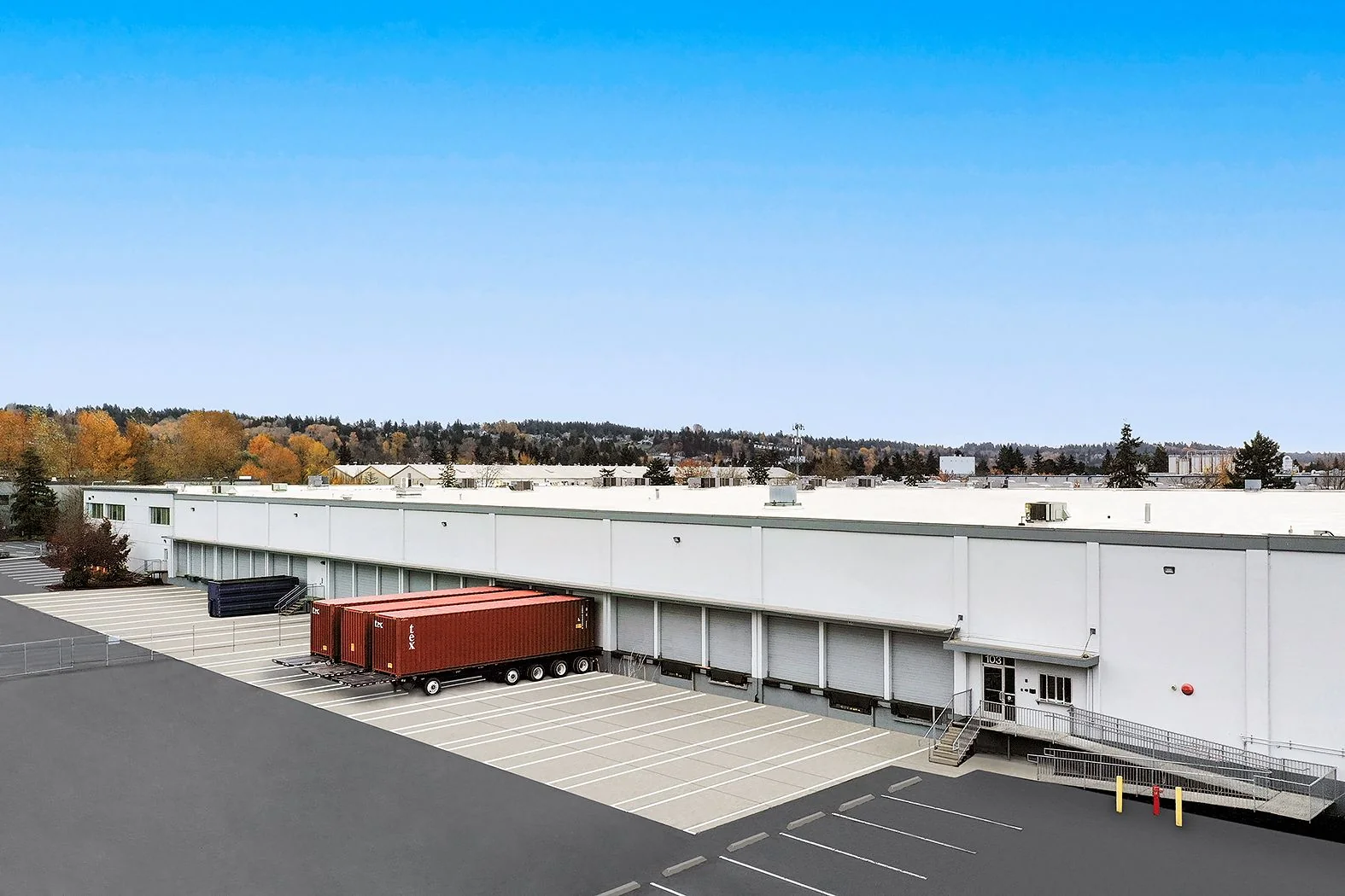 Springbrook Distribution Center — Lease in Kent, WA, photo 1 of 2