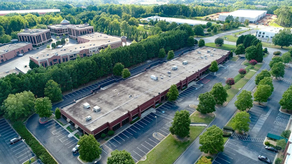 Corporate Campus - Bldg 2 - The Meadows — Lease in Alpharetta, GA, photo 2 of 8