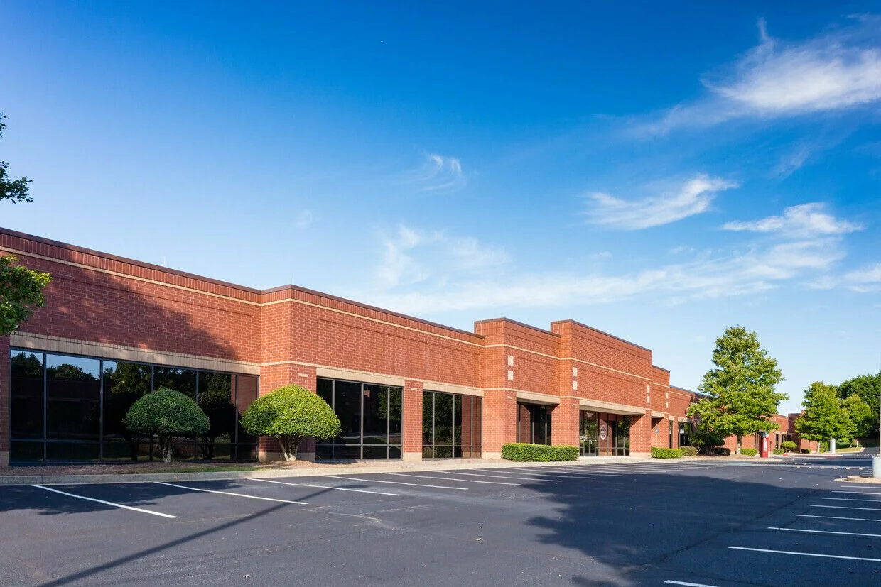 Corporate Campus - Bldg 2 - The Meadows — Lease in Alpharetta, GA, photo 3 of 8