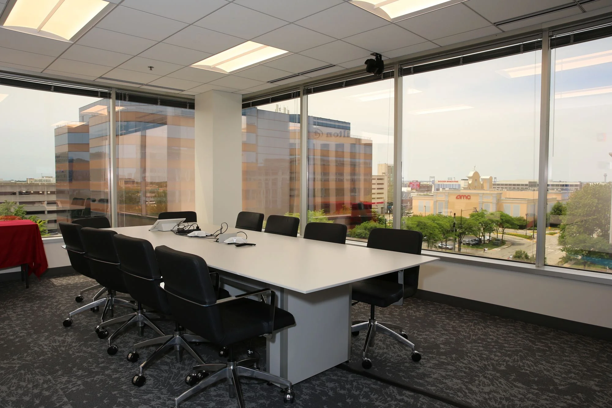 Columbia Centre II — Lease in Rosemont, IL, photo 5 of 8