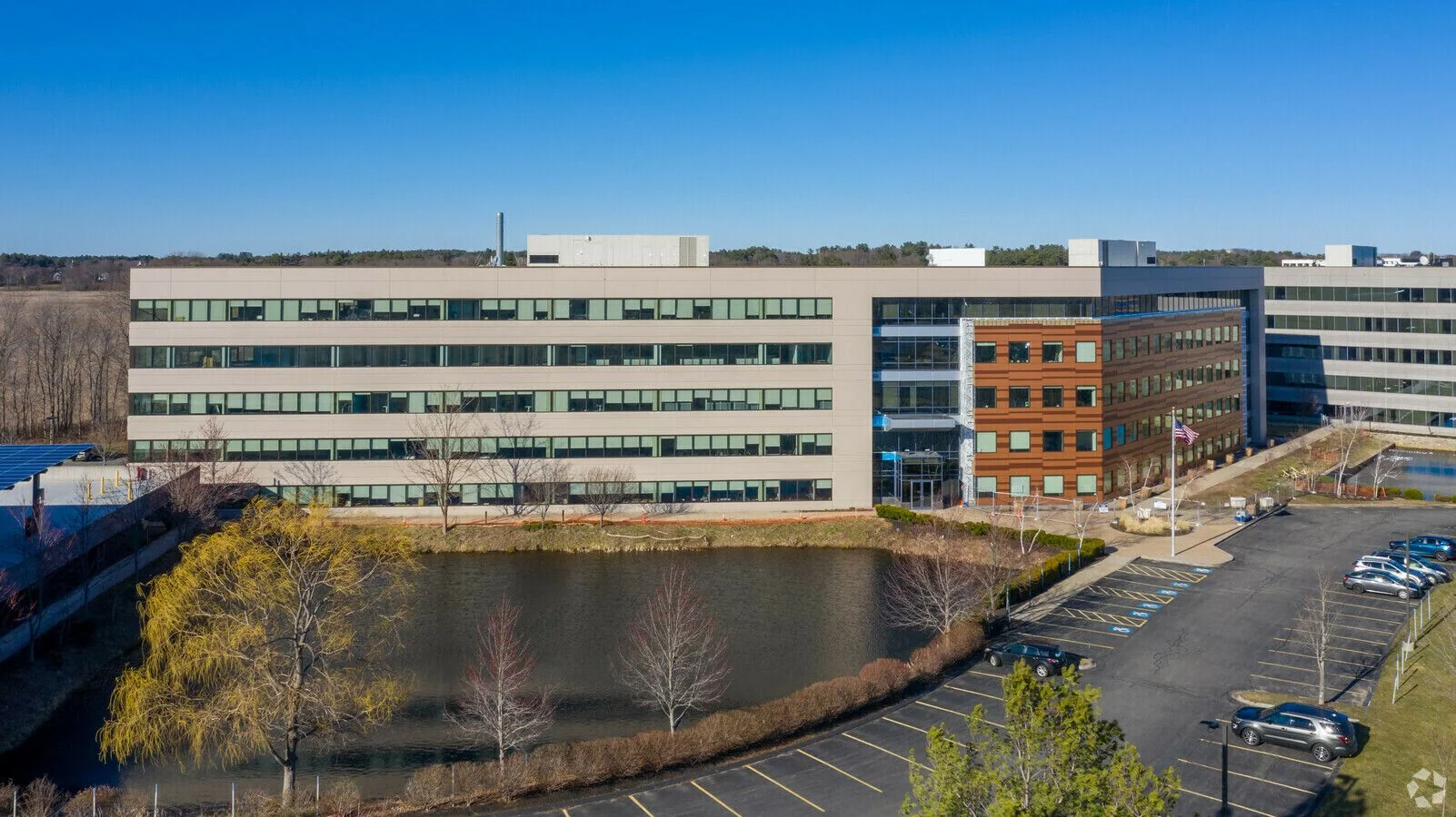 701 Edgewater Dr — Lease in Wakefield, MA, photo 1 of 1