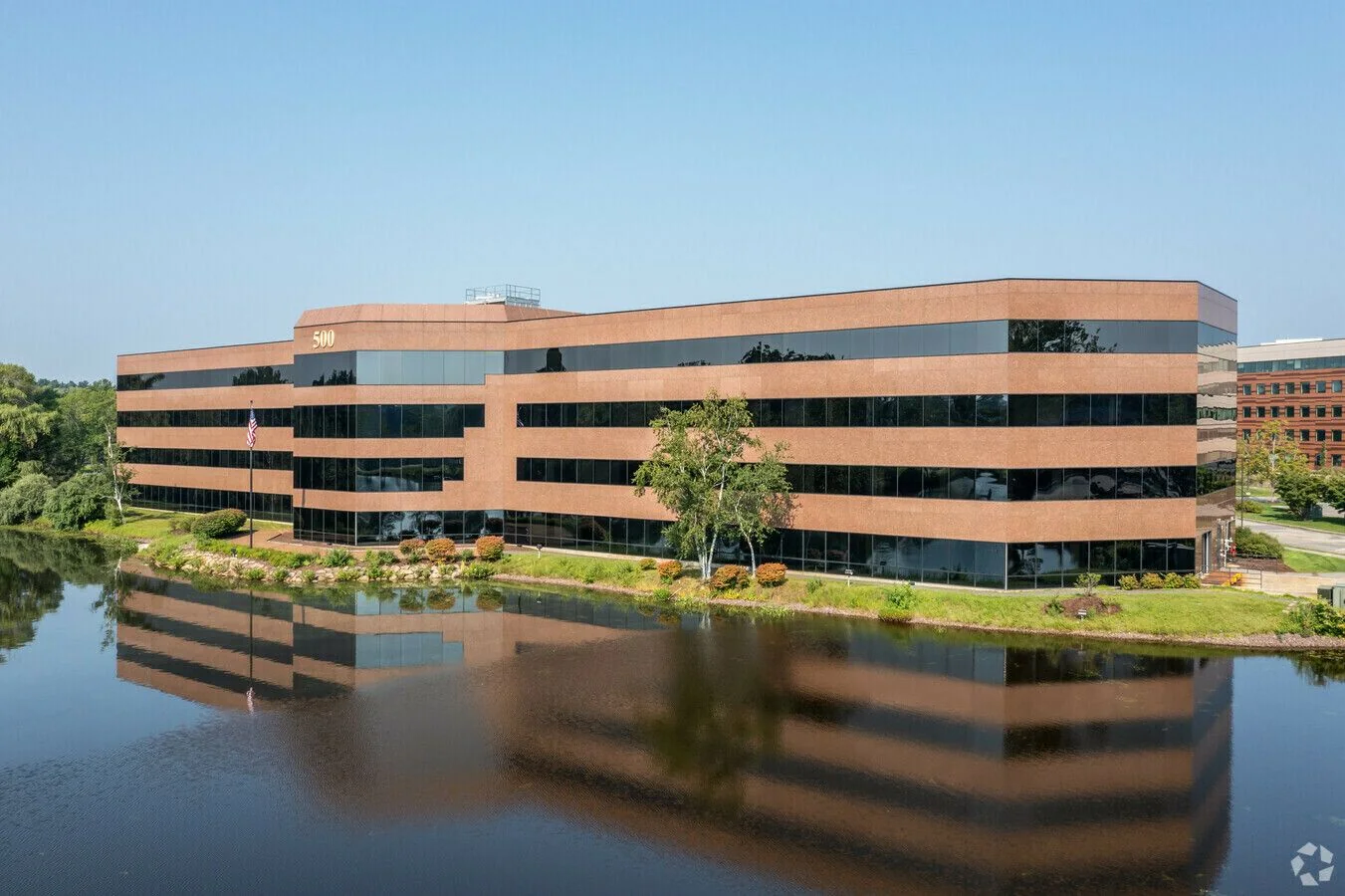 500 Edgewater Dr — Lease in Wakefield, MA, photo 1 of 1