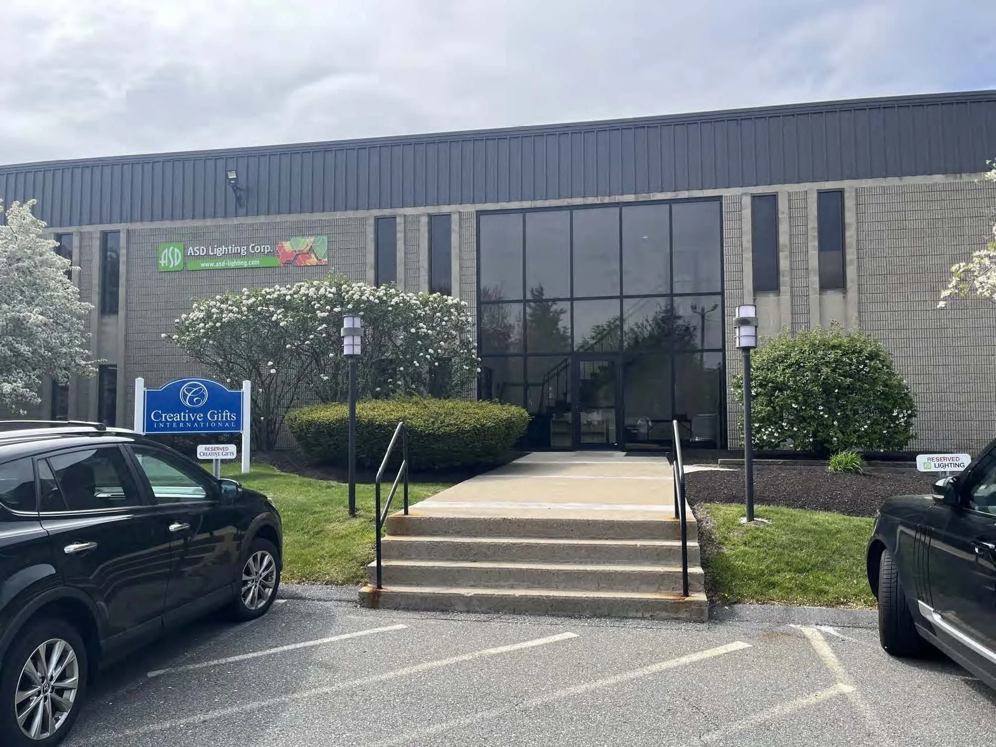 120 Shawmut Rd — Lease in Canton, MA, photo 1 of 2