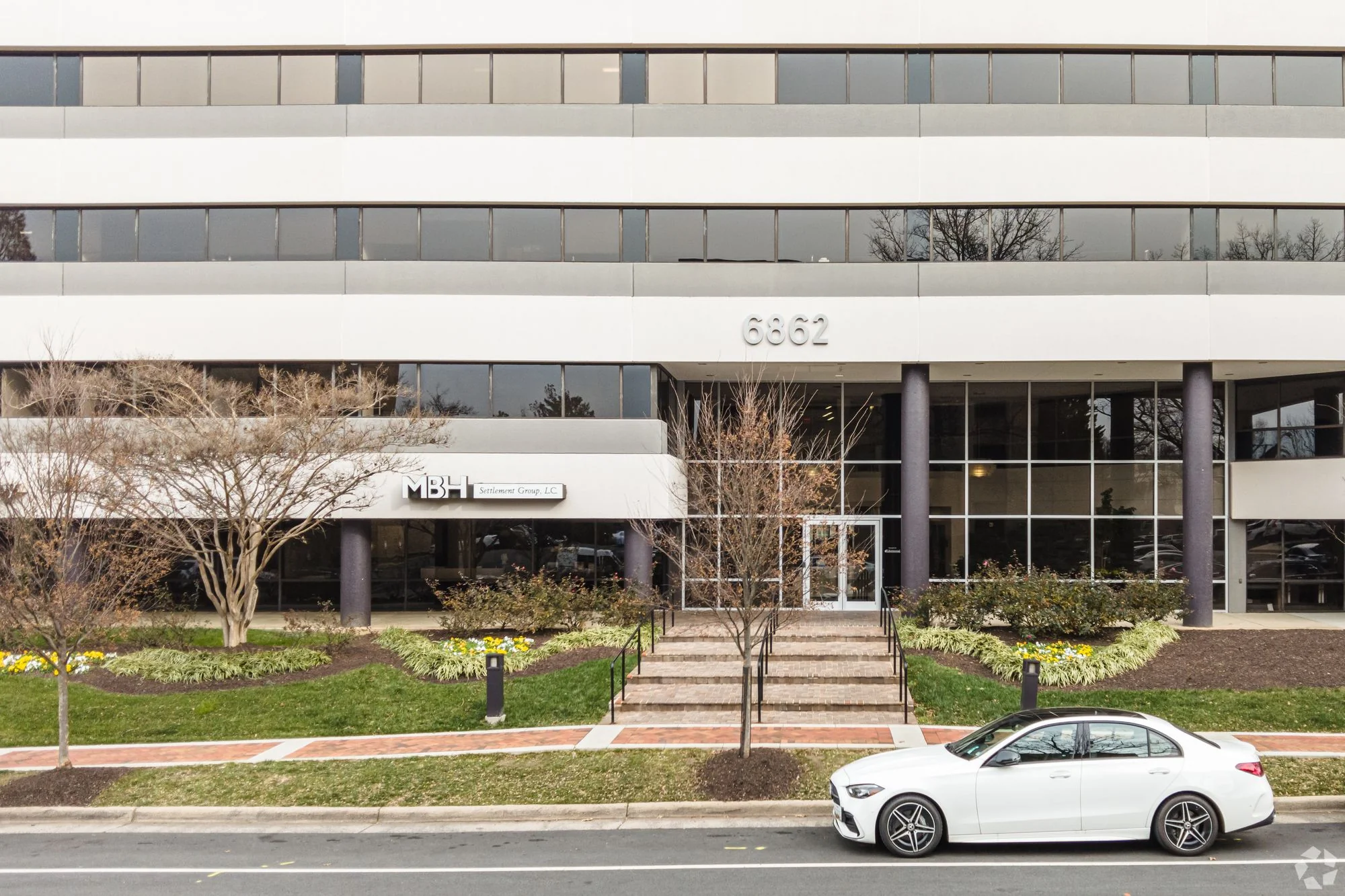 6862 Elm Street — Lease in Mclean, VA, photo 2 of 7