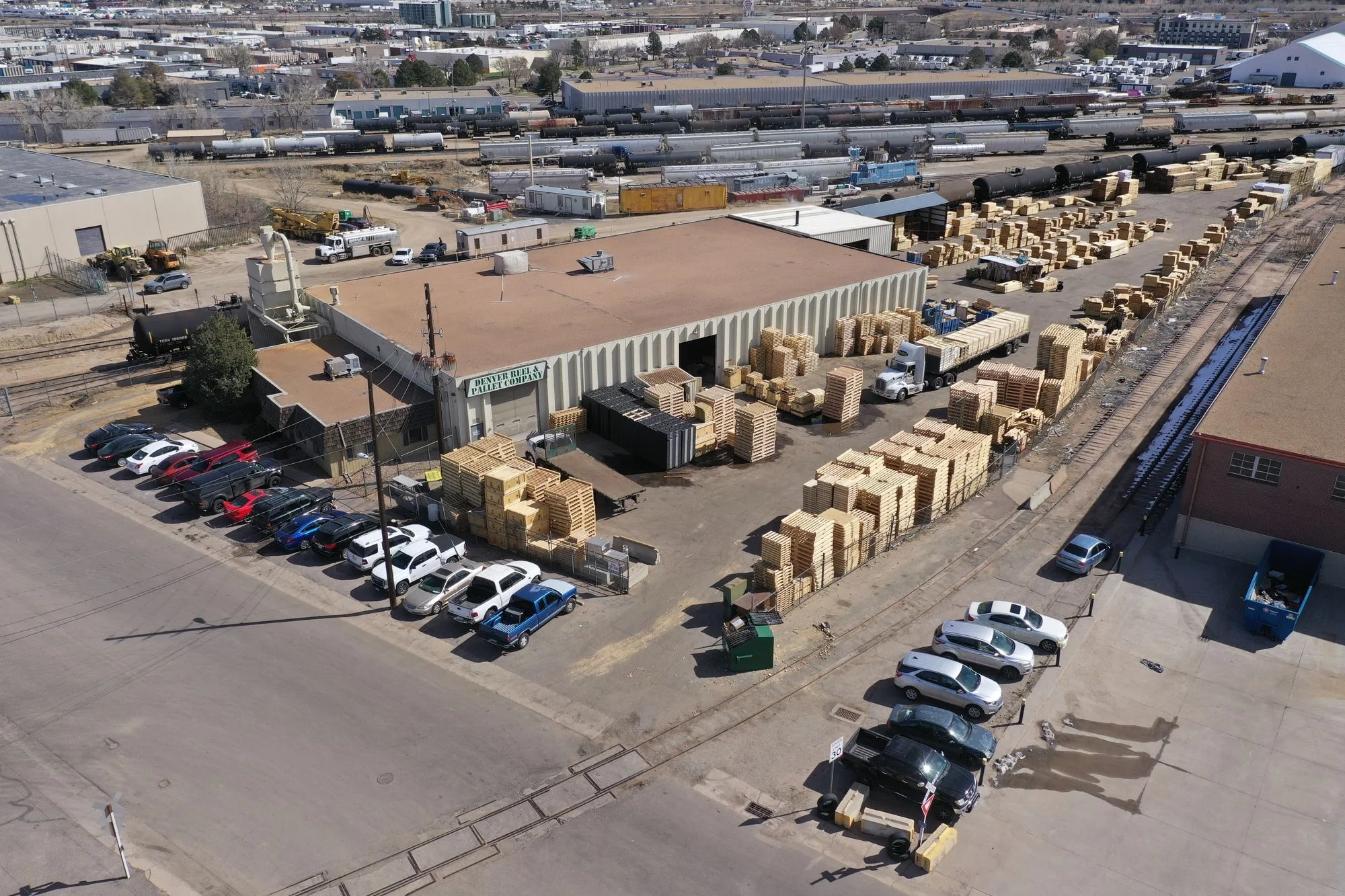 4600 Monaco Street — Lease in Denver, CO, photo 1 of 3