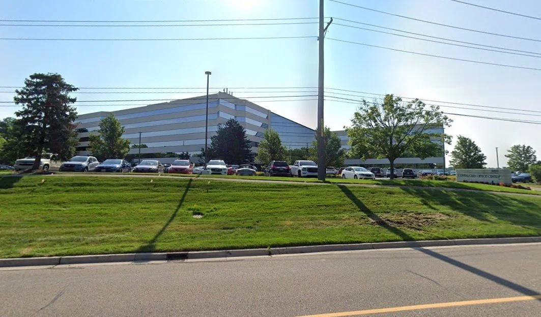 Crystal Glen Office Centre — Lease in Novi, MI, photo 1 of 1