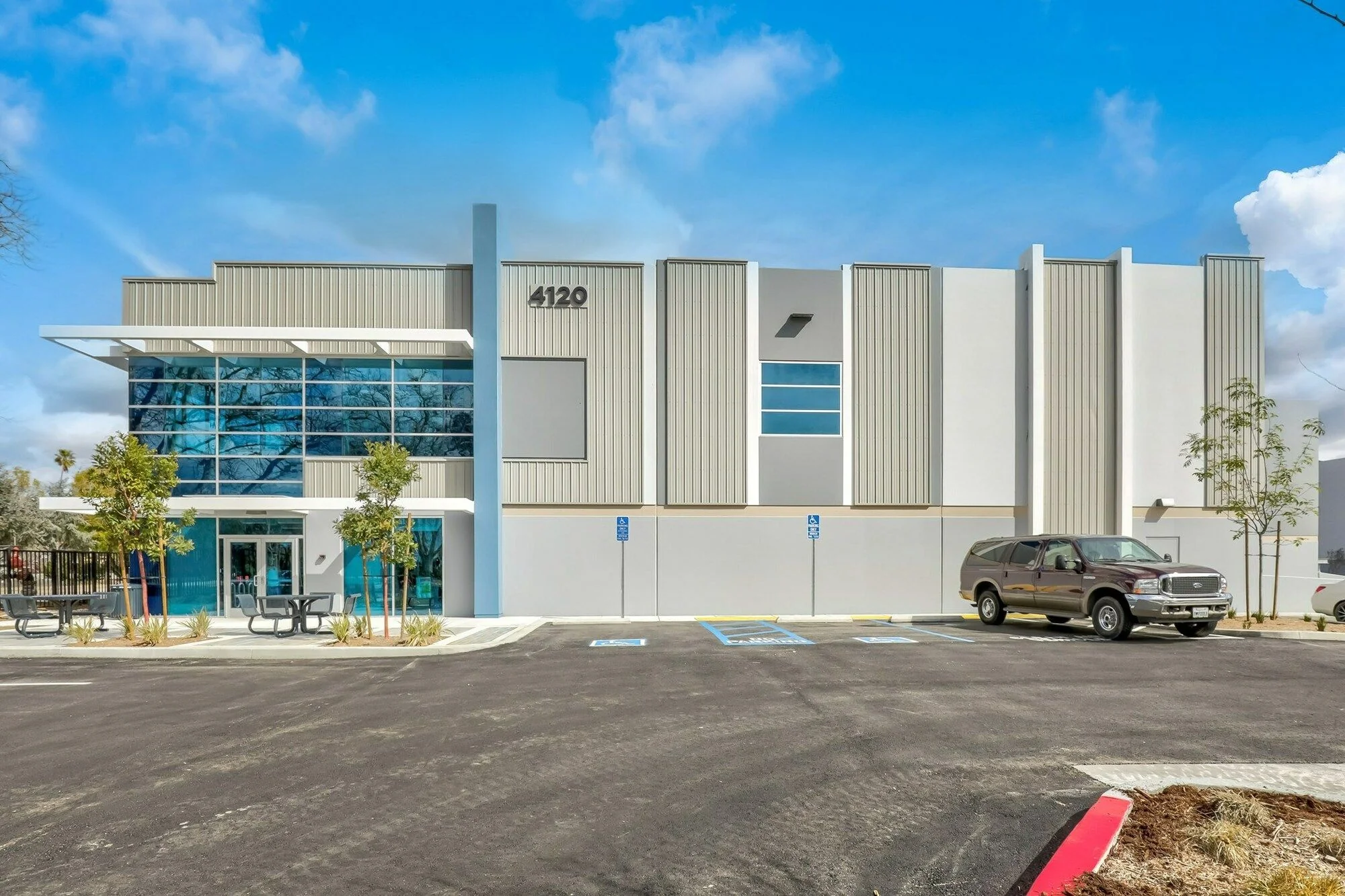Tapo Canyon Commerce Center — Lease in Simi Valley, CA, photo 3 of 3