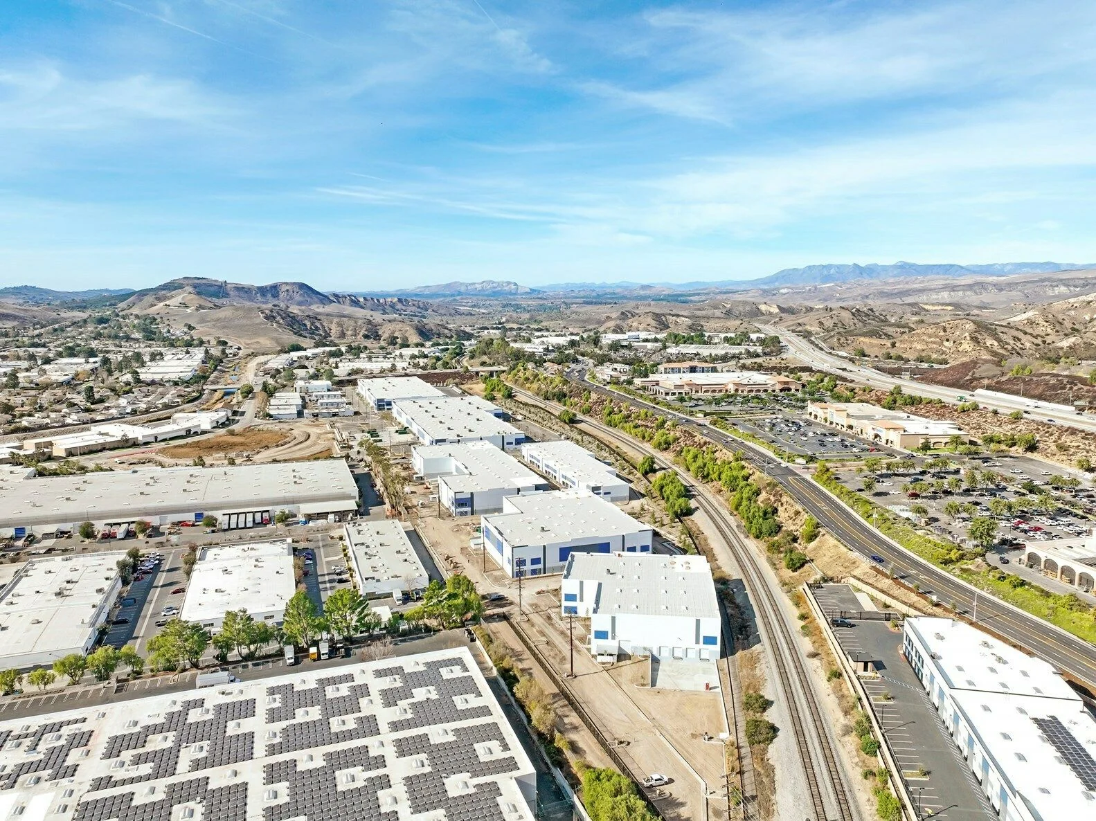 Easy Street Industrial Center — Lease in Simi Valley, CA, photo 1 of 5