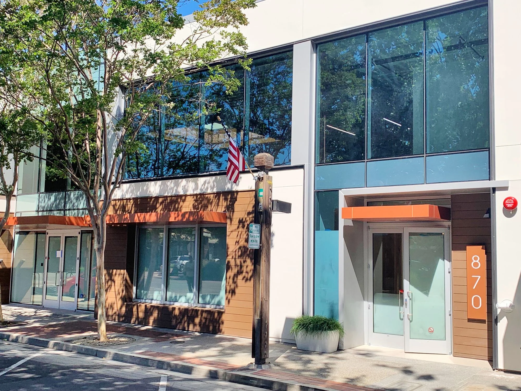 870 Santa Cruz Avenue — Lease in Menlo Park, CA, photo 1 of 4