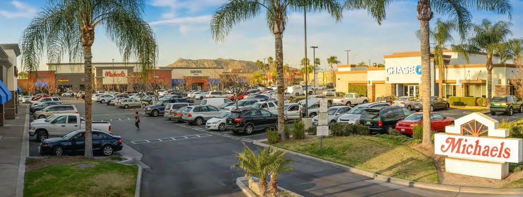 Michael’s Plaza — Lease in Riverside, CA, photo 1 of 1