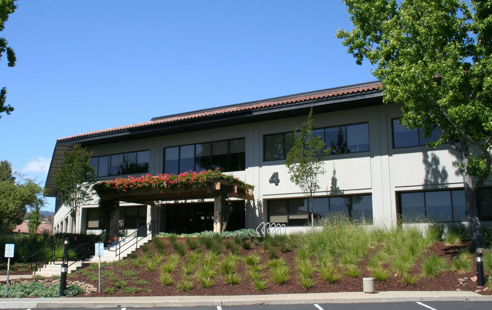 ALEXANDRIA HILLVIEW CAMPUS — Lease in Palo Alto, CA, photo 3 of 3