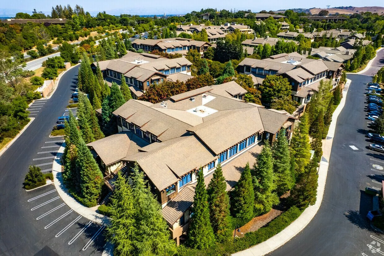Sand Hill Business Park — Lease in Menlo Park, CA, photo 1 of 1