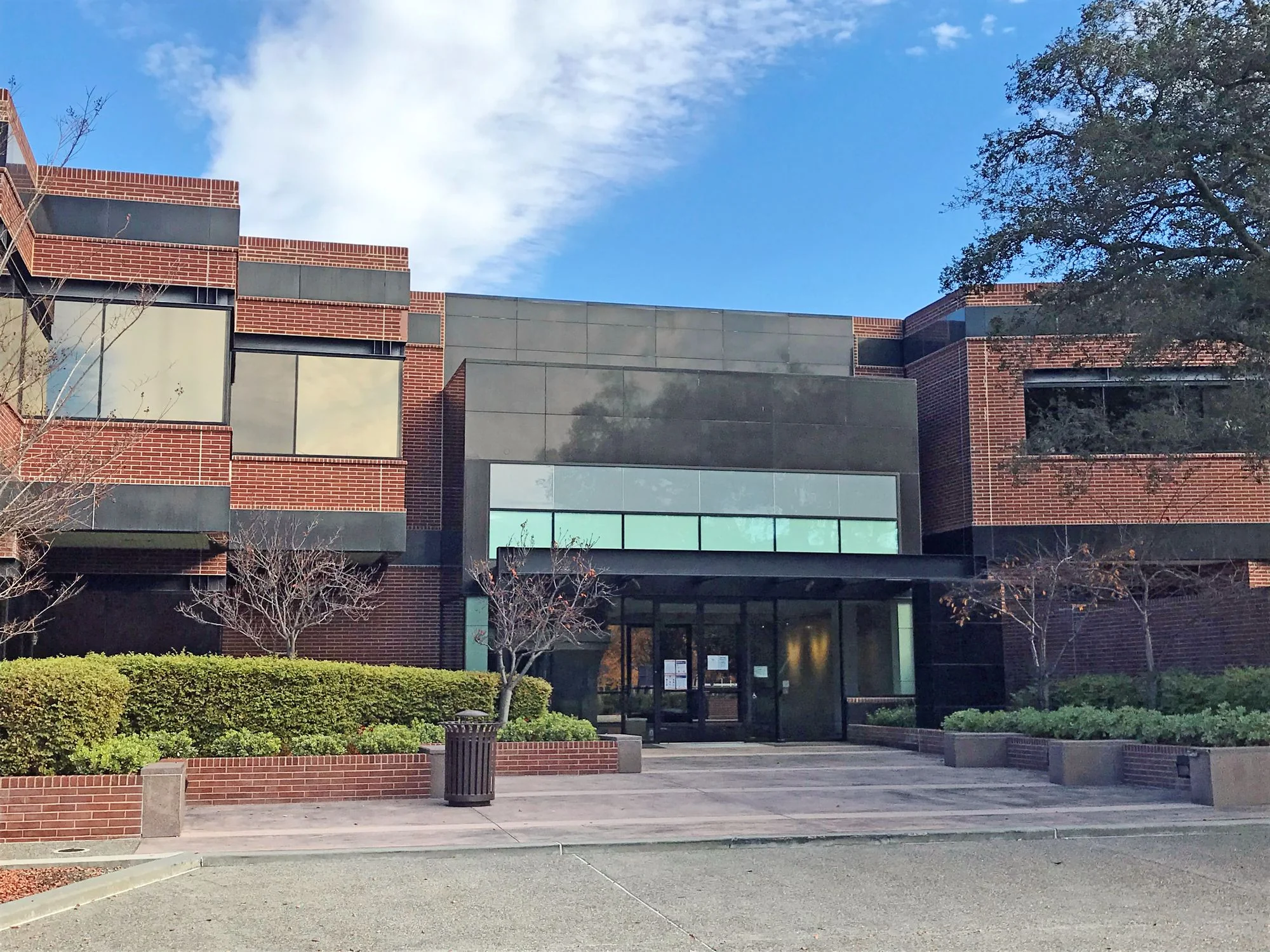 Page Mill Labs — Lease in Palo Alto, CA, photo 1 of 2