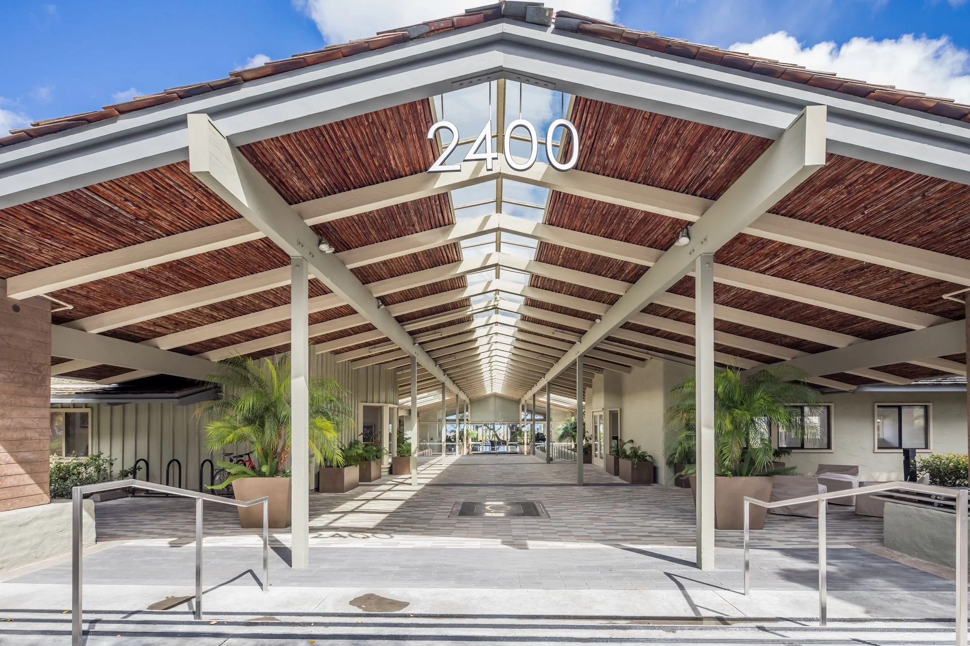 Sand Hill Collection - The Quad — Lease in Menlo Park, CA, photo 1 of 1