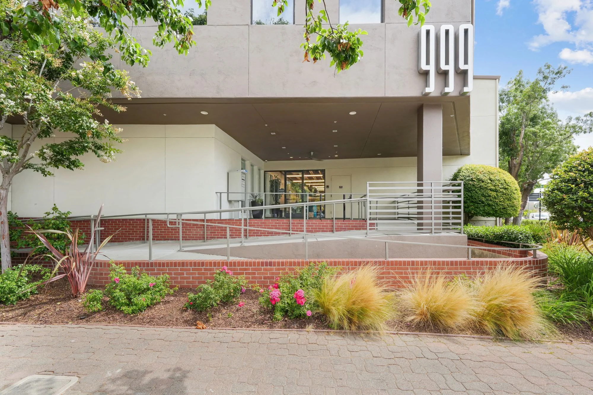 Gateway Building — Lease in Redwood City, CA, photo 1 of 1